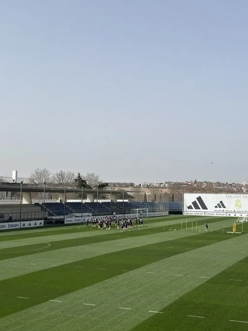 彩宝网新域名n-TA：因有9人缺战塞尔塔，皇马今日提拔8位青训小将参加训练