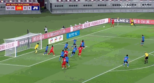 1631033352391087404.gif 吴曦个头球偏出.gif